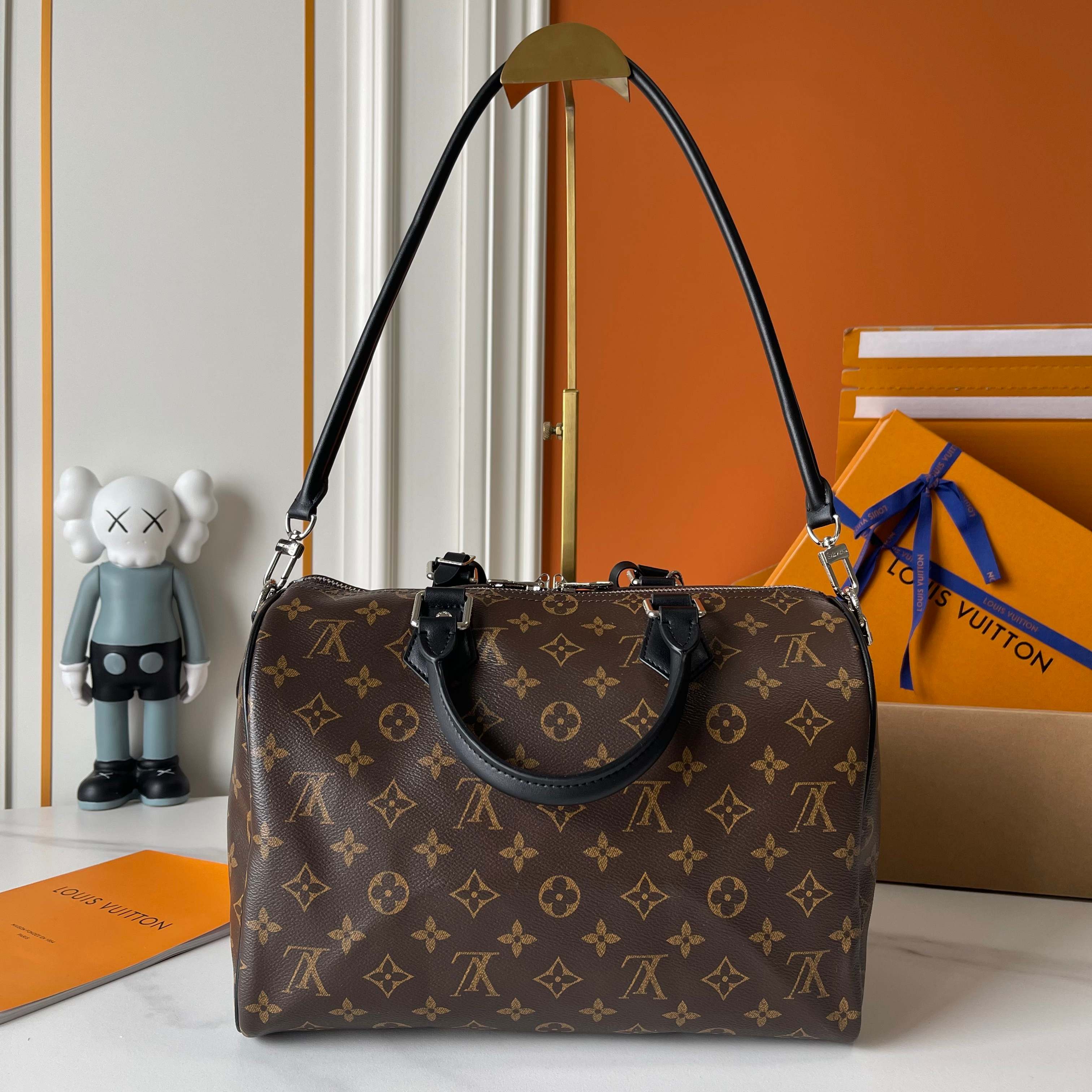 B1N55E22 Popular    Purse bags