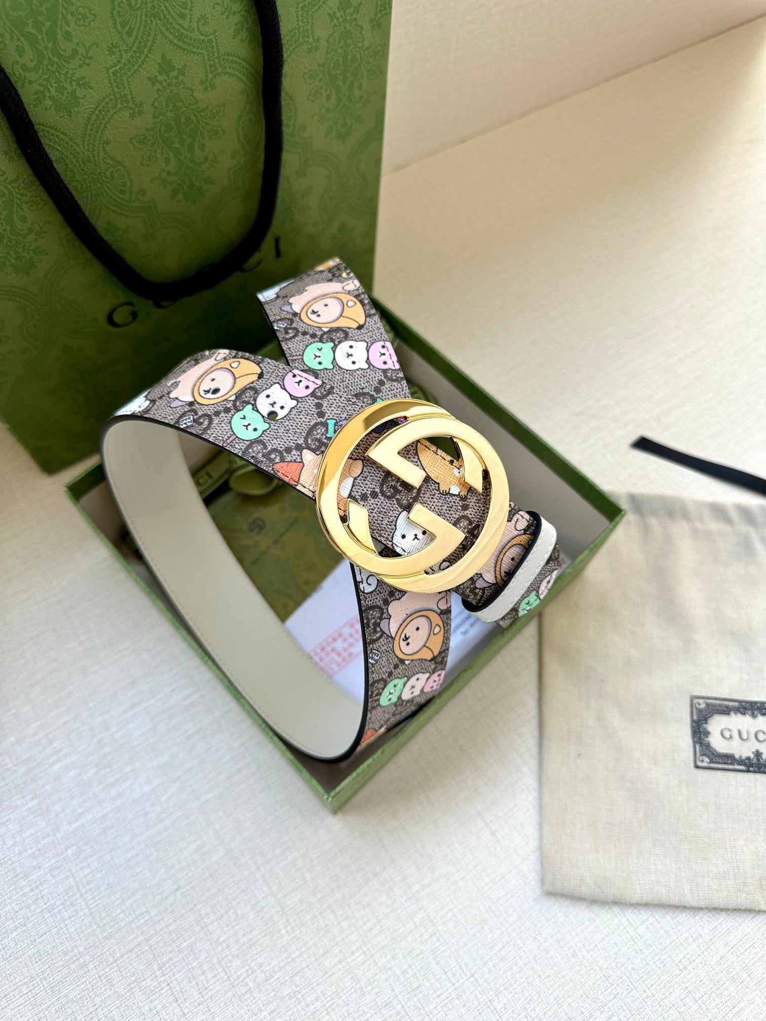 P1R55B208 Popular High quality belt With full package