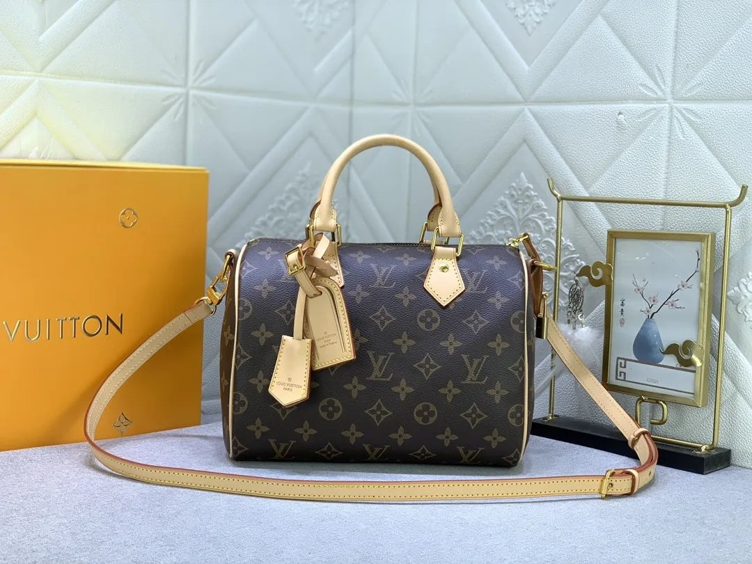 B12X44E268 Popular  leather bag 