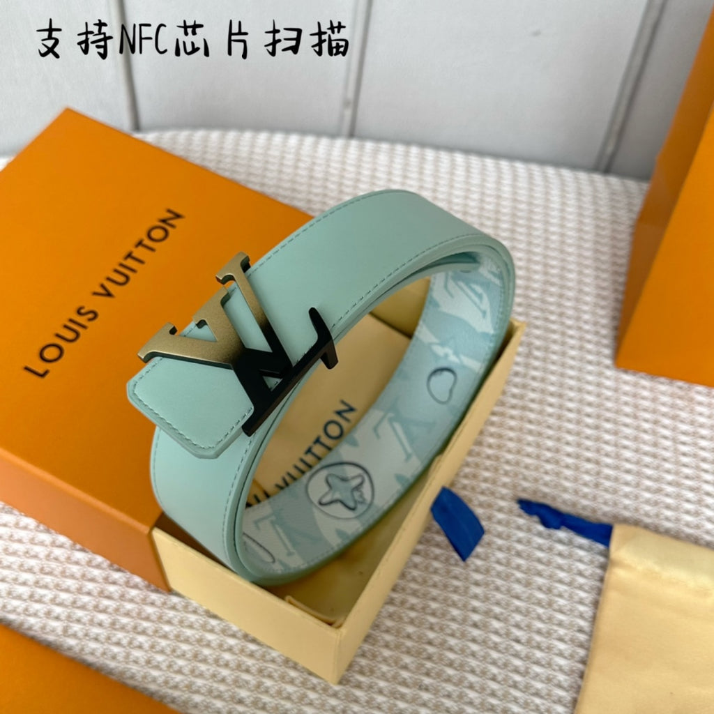 P1Q64E139 Popular High quality leather belt With full package
