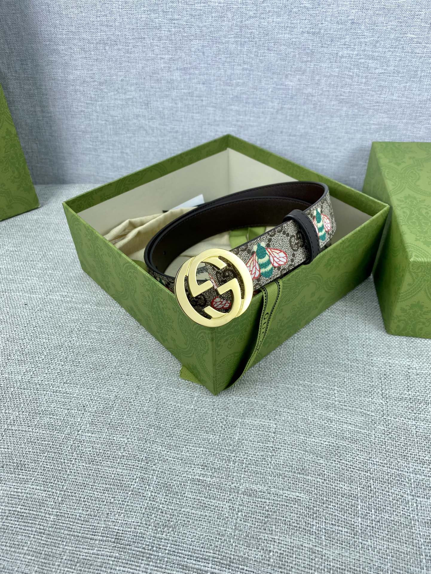 P1Q115B51 Popular High quality belt With full package