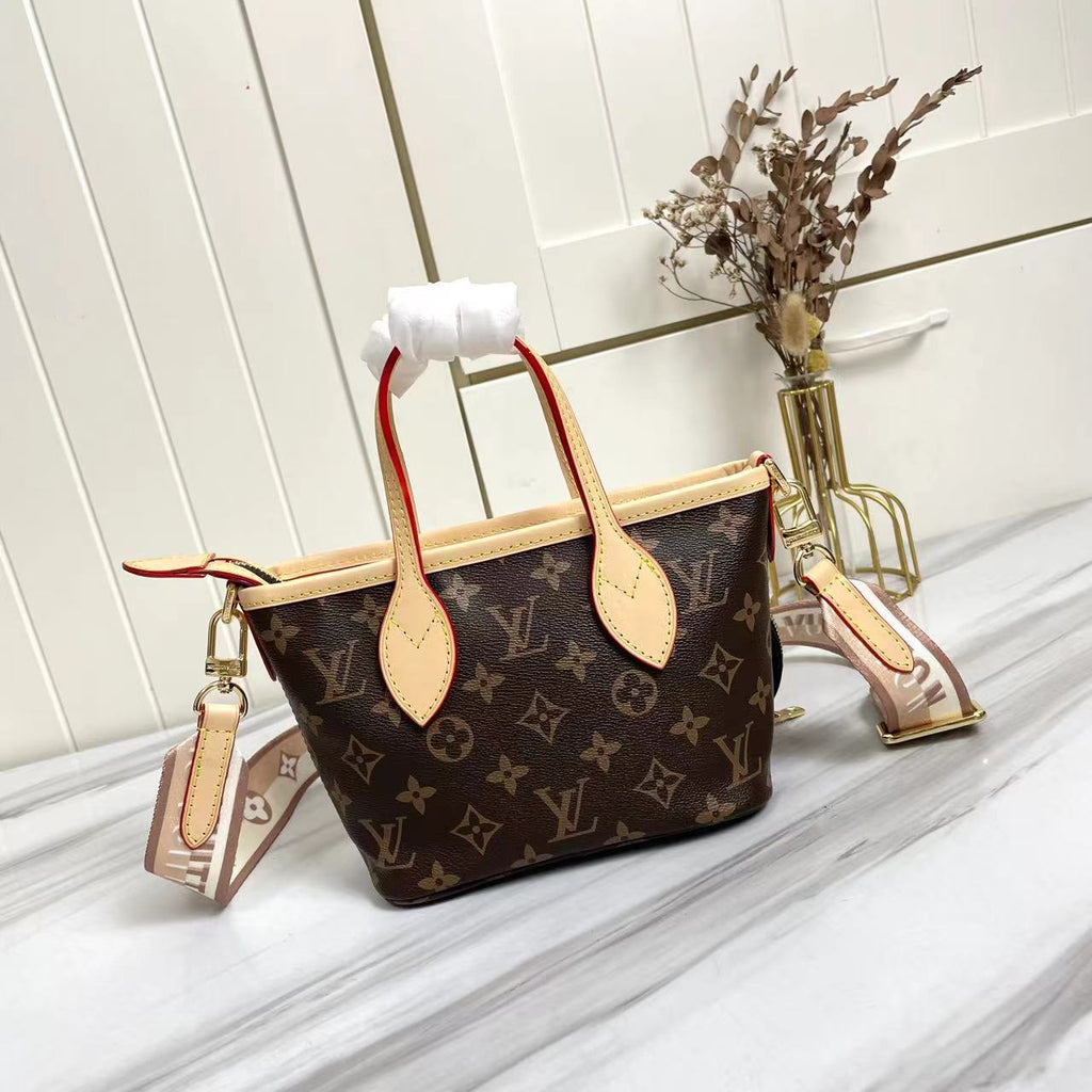 B12X93E85 Popular leather bag 