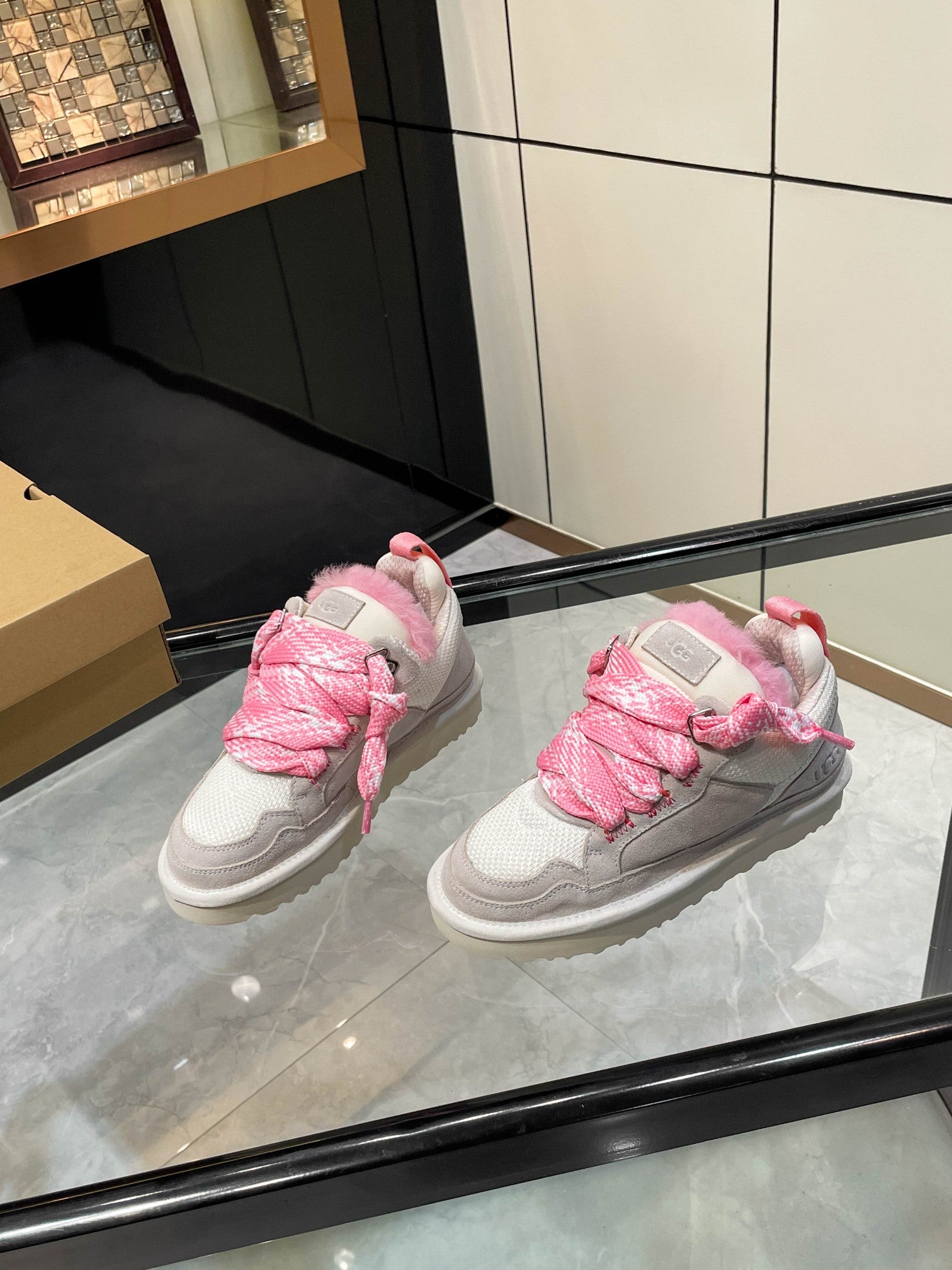 Z2Q105U262 Popular high-quality Shoes