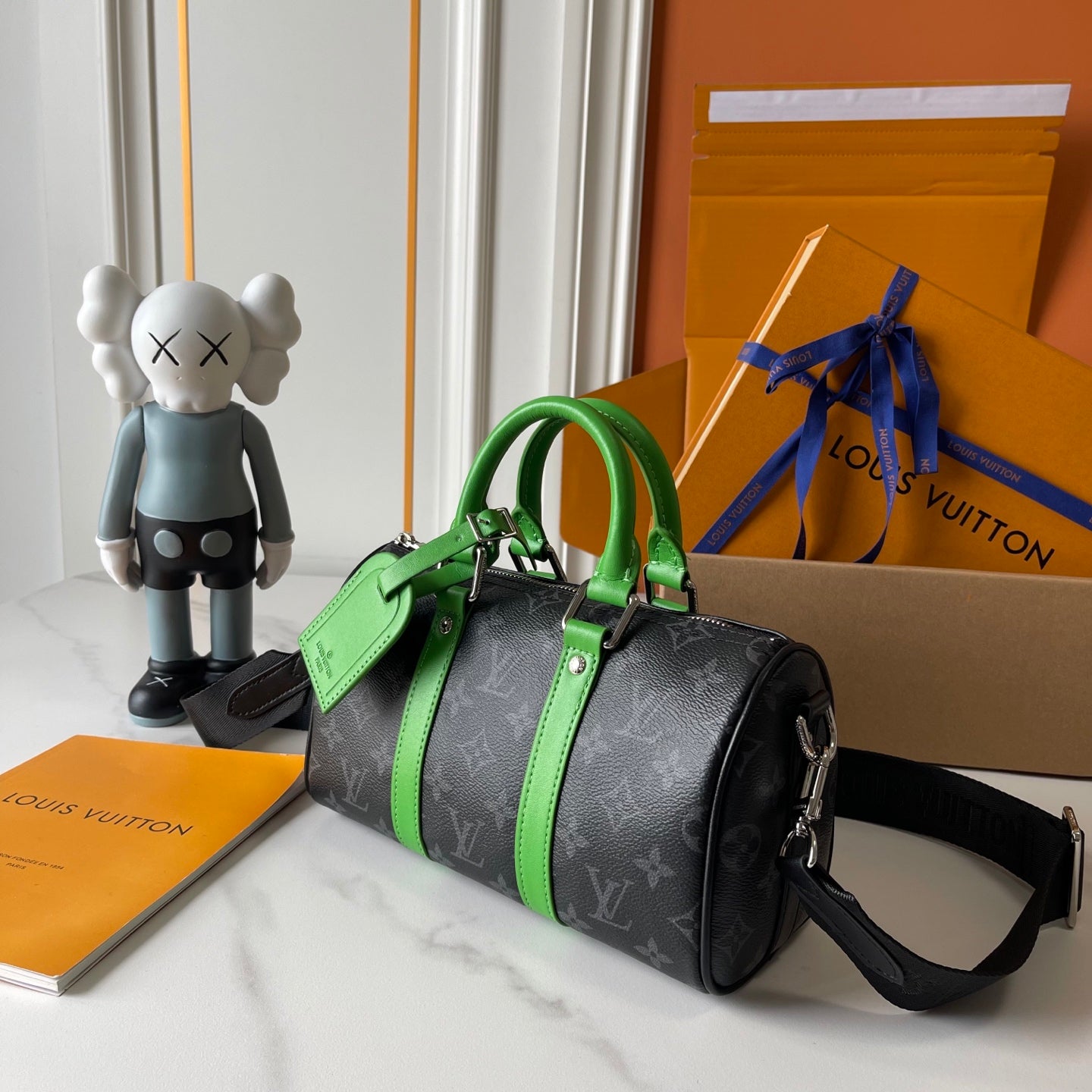 B1P46E33 Popular leather bag
