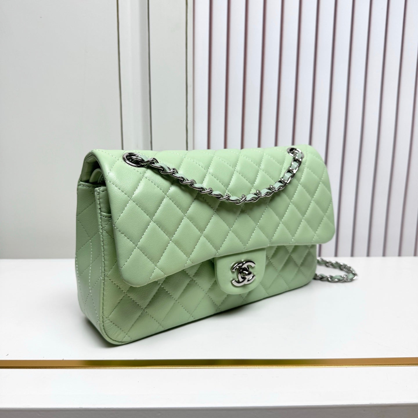B1R76C11 Popular leather bag