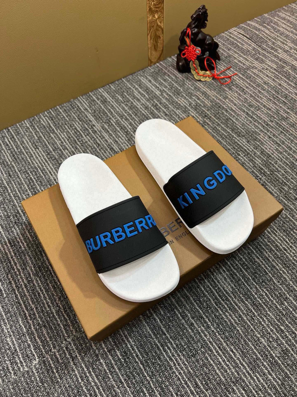 Z5Z35R255 Popular Slippers