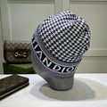 M1R86D57 Popular hats