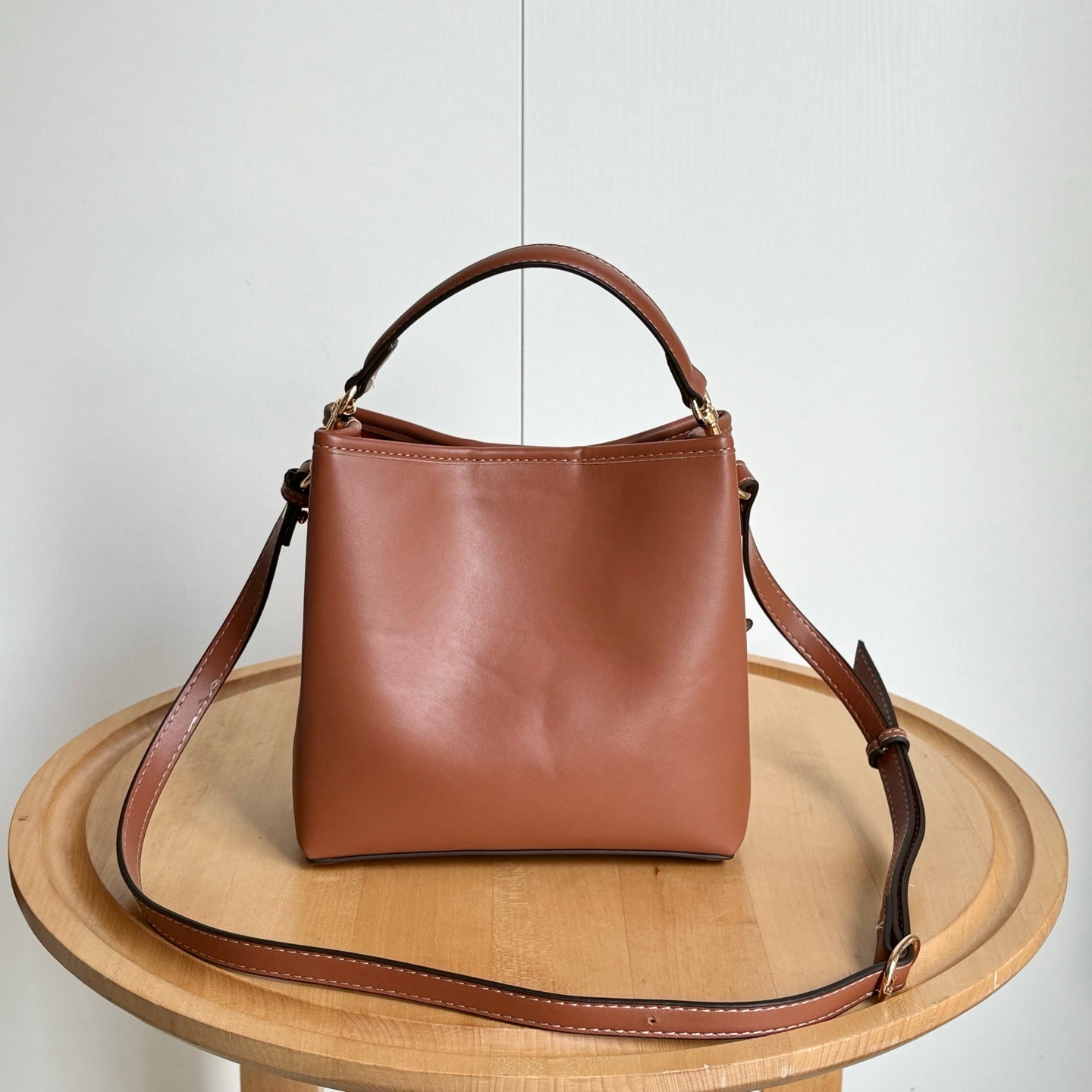 B1P36C54 Popular leather bag
