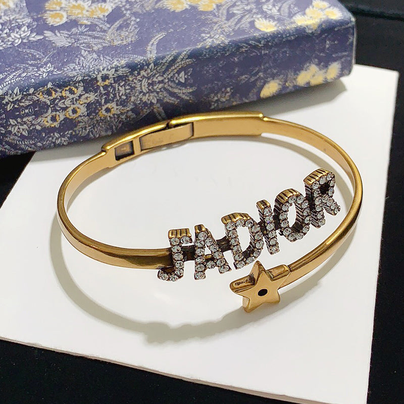 X1B12D505K  Popular Bracelets