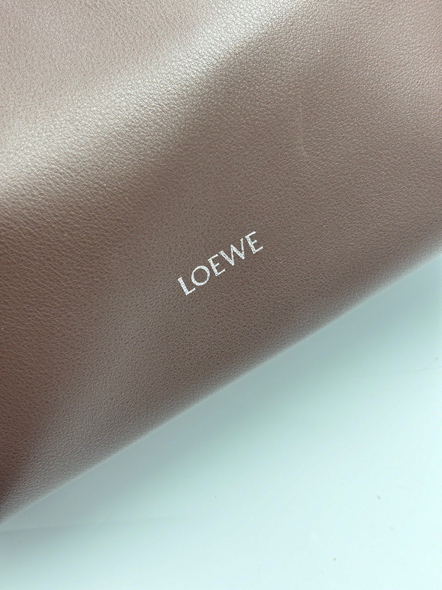 B1P36A47 Popular leather bag
