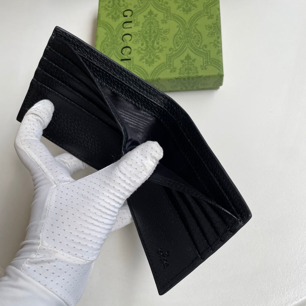 B1X46B8 Popular leather wallets ( with full packaging )