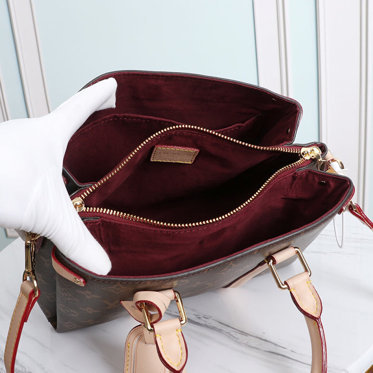 B1X31E12 Popular leather bag 