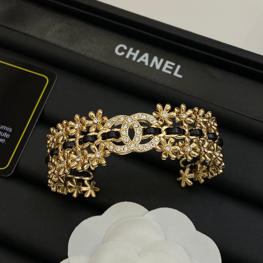 X1Q85C32K  Popular Bracelets