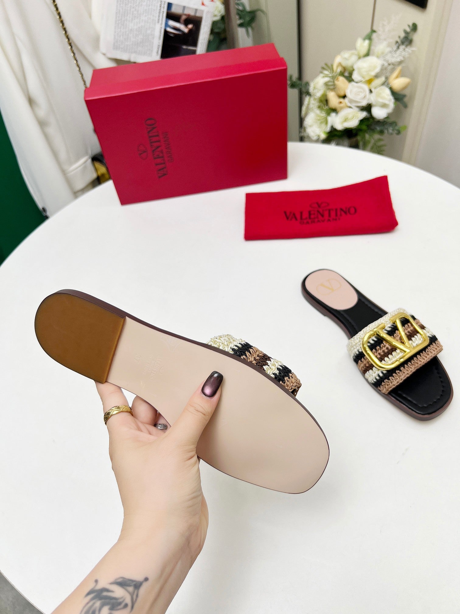 Z2Q55VL31  Popular Slippers