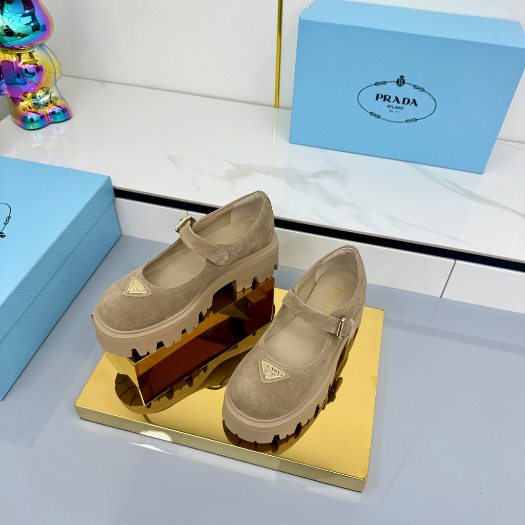 Z2Q105P308 Popular high-quality Shoes