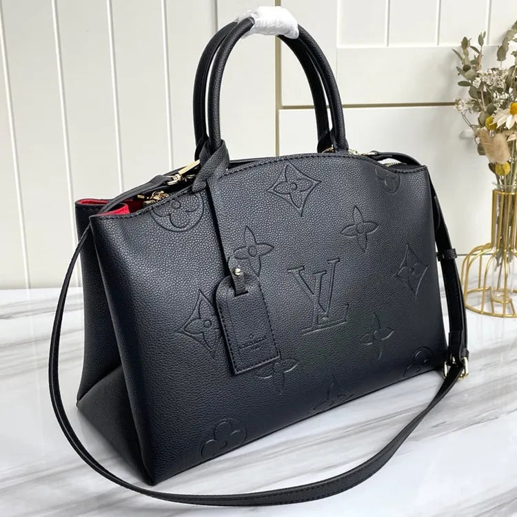B1X61E059 Popular  leather bag 