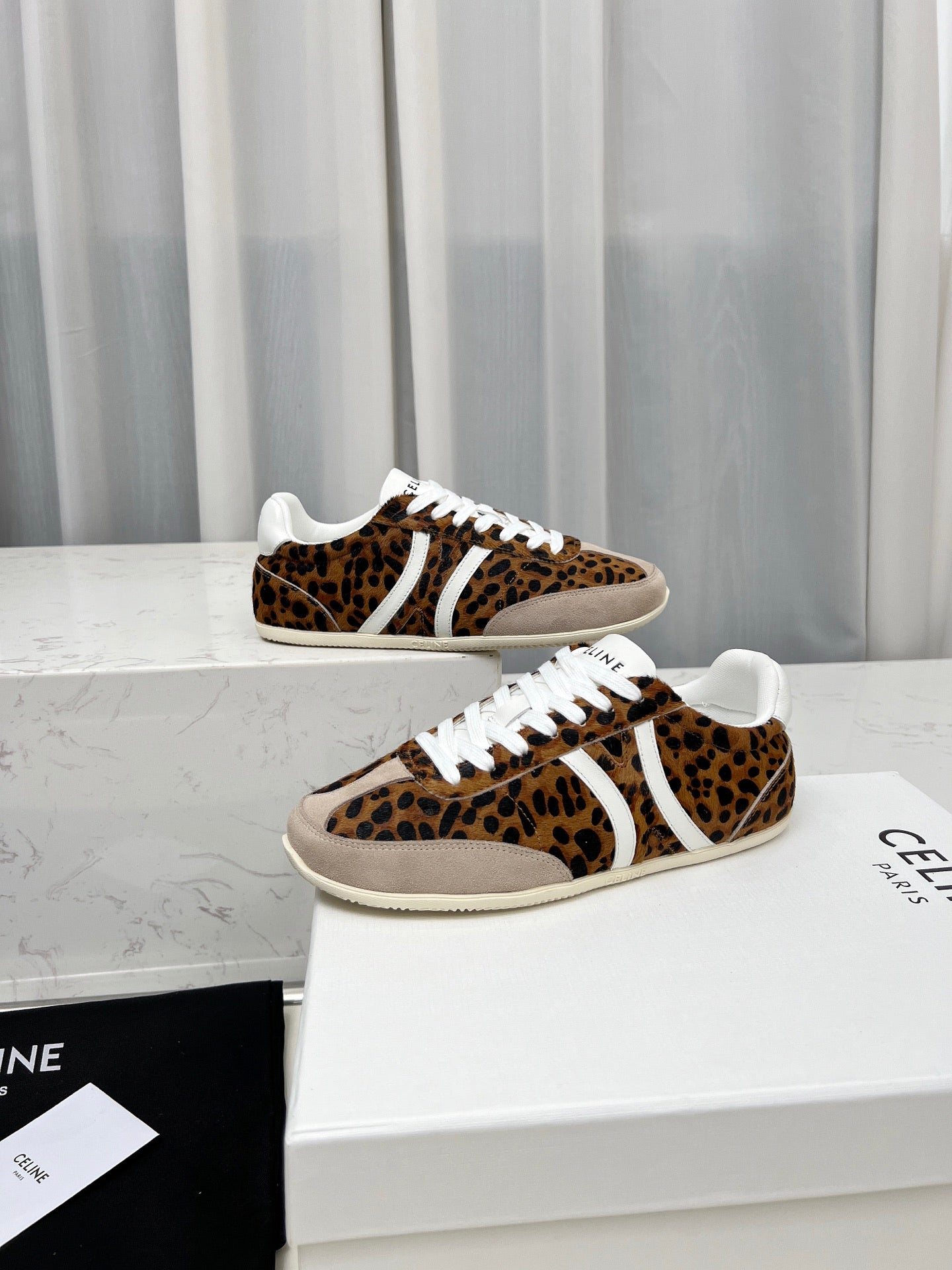 Z2Q105N270 Popular high-quality Shoes