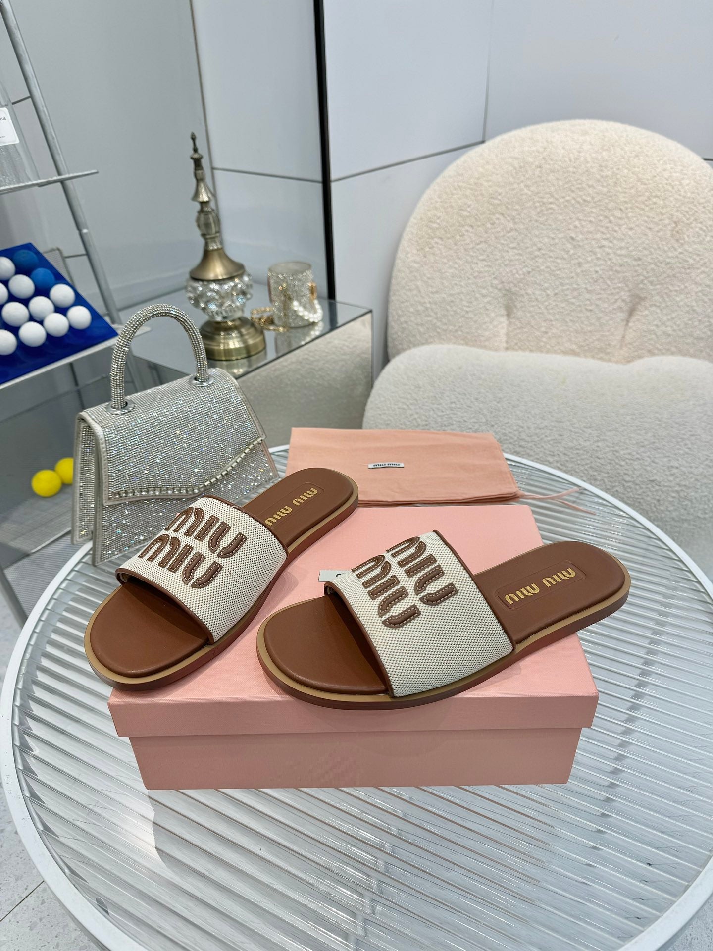 Z2N75E34  Popular leather shoes