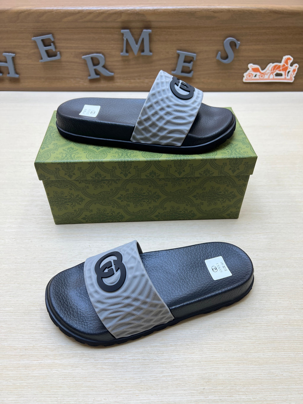 Z5R66B30 Popular Slippers
