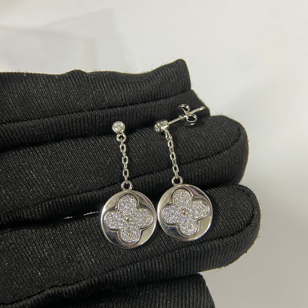 X5N76E15E Popular  Earrings