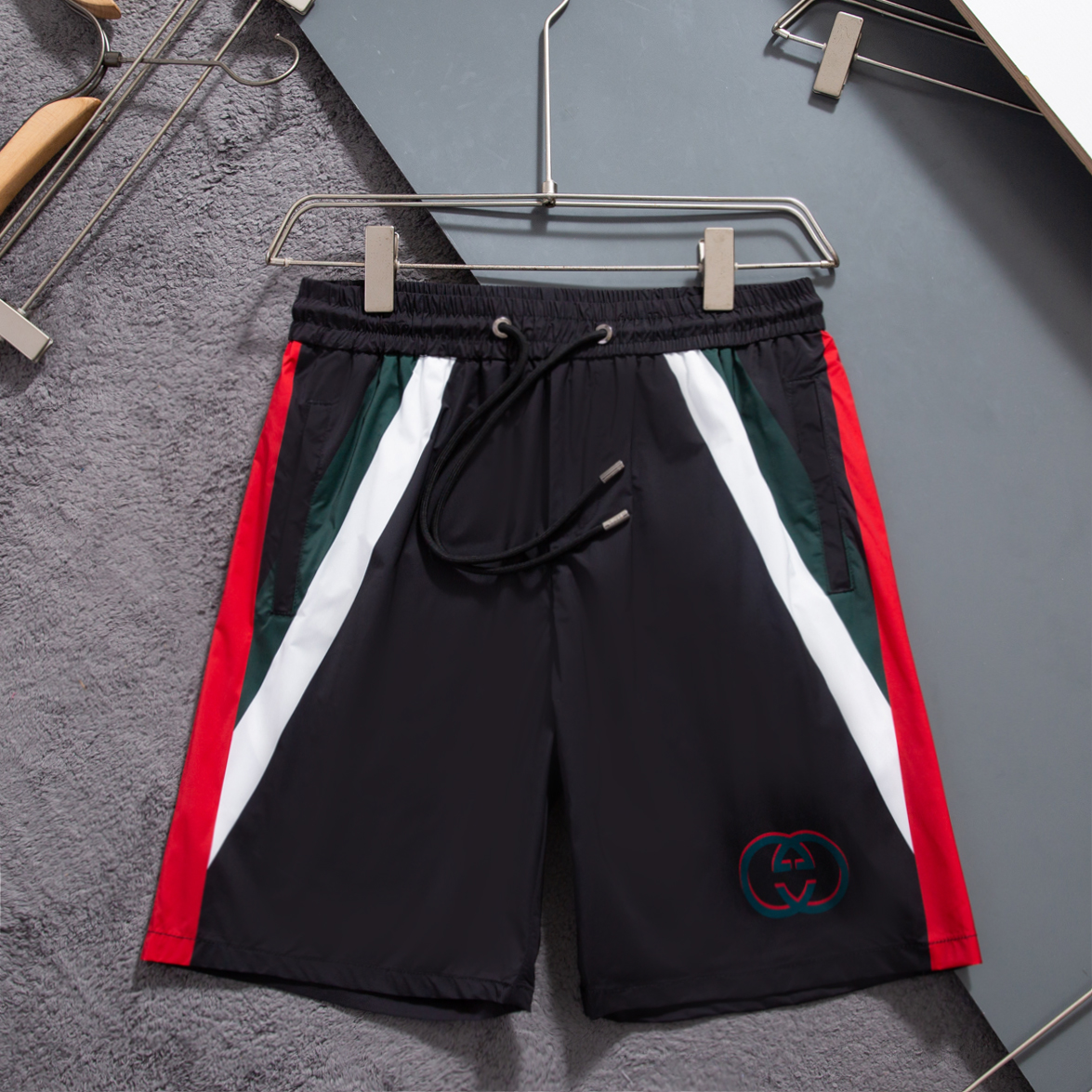 U1N36B18 Popular shorts
