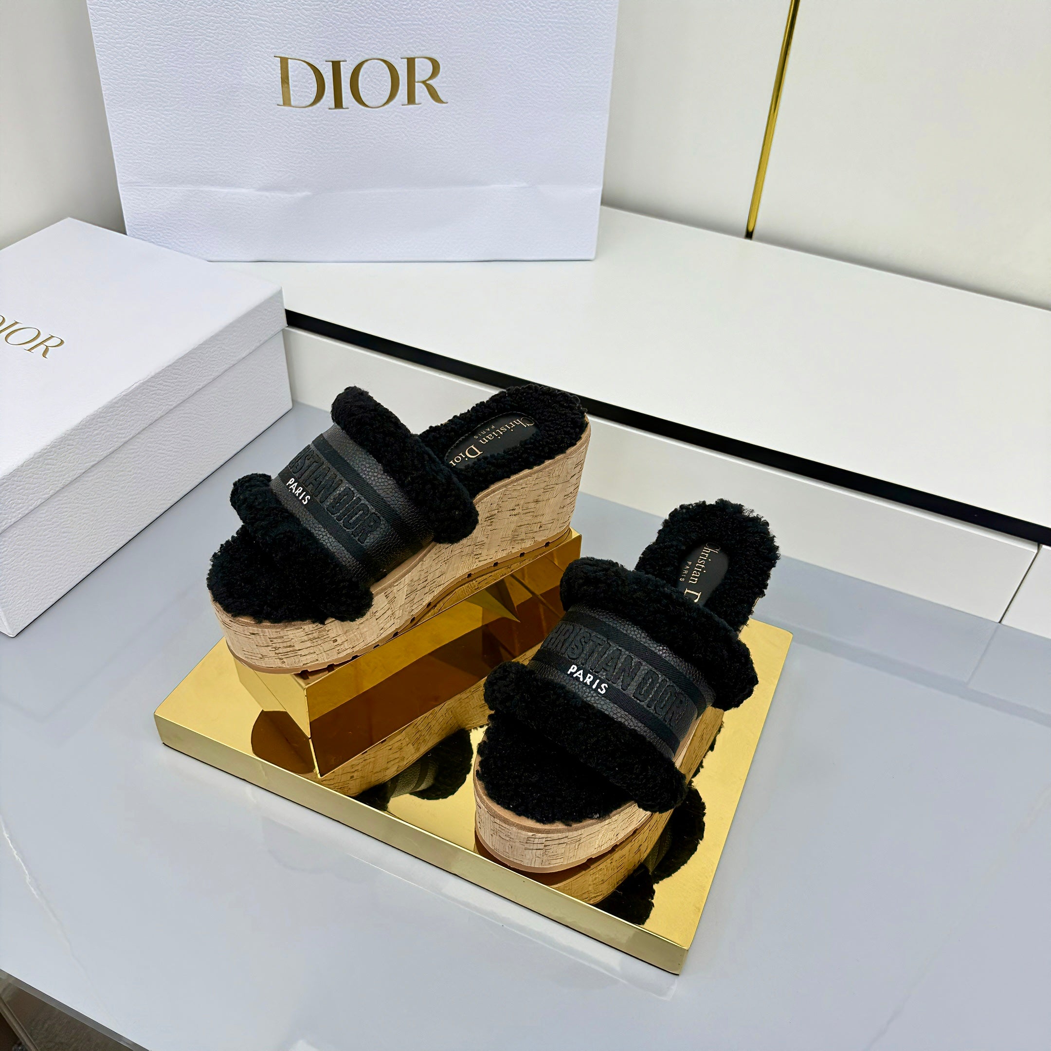 Z2Q105D287 Popular high-quality Shoes
