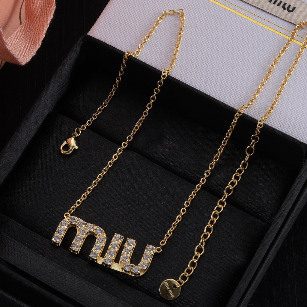 X1Z94A685K  Popular  Necklaces