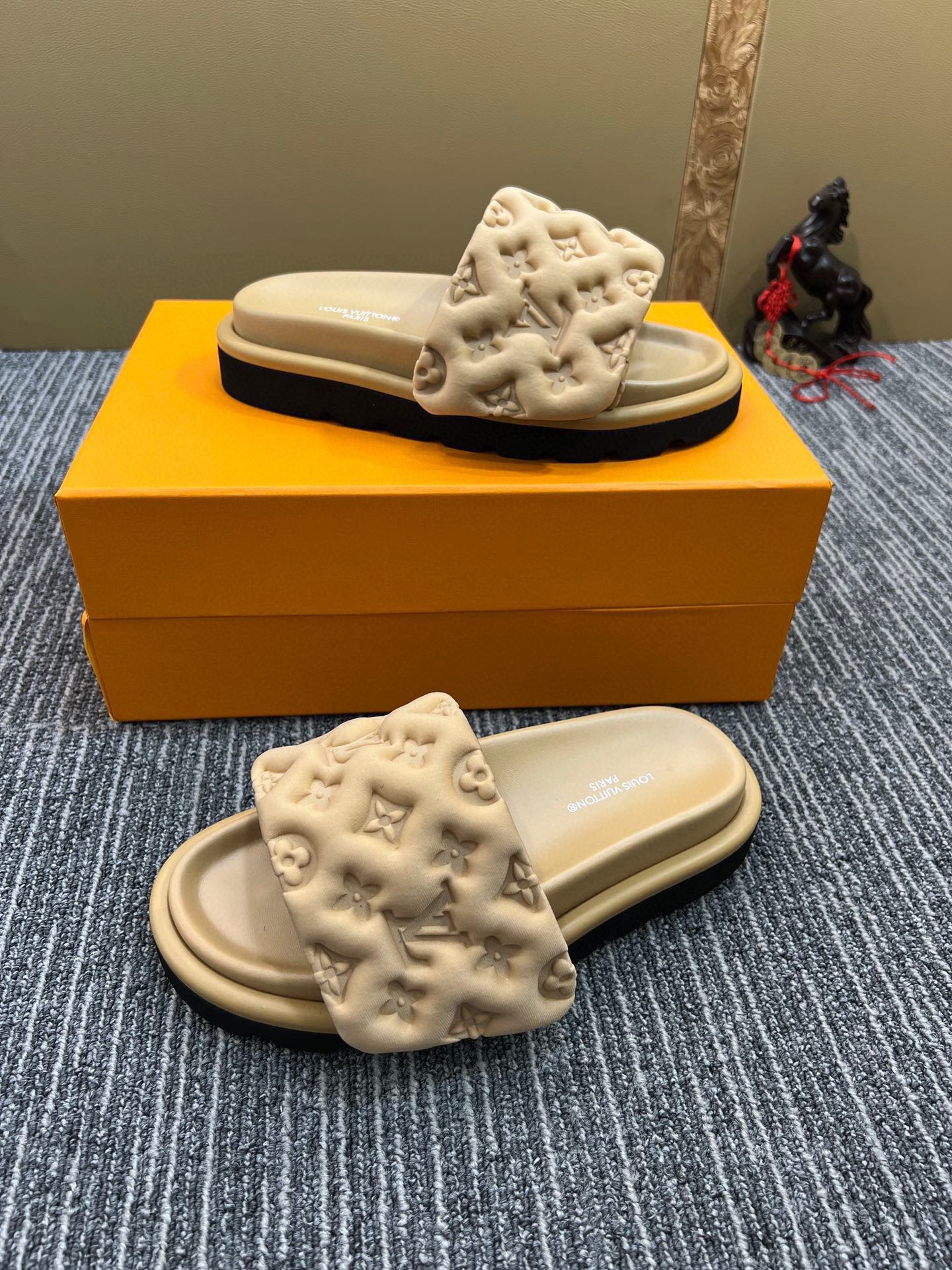 Z5YE116 Popular Slippers
