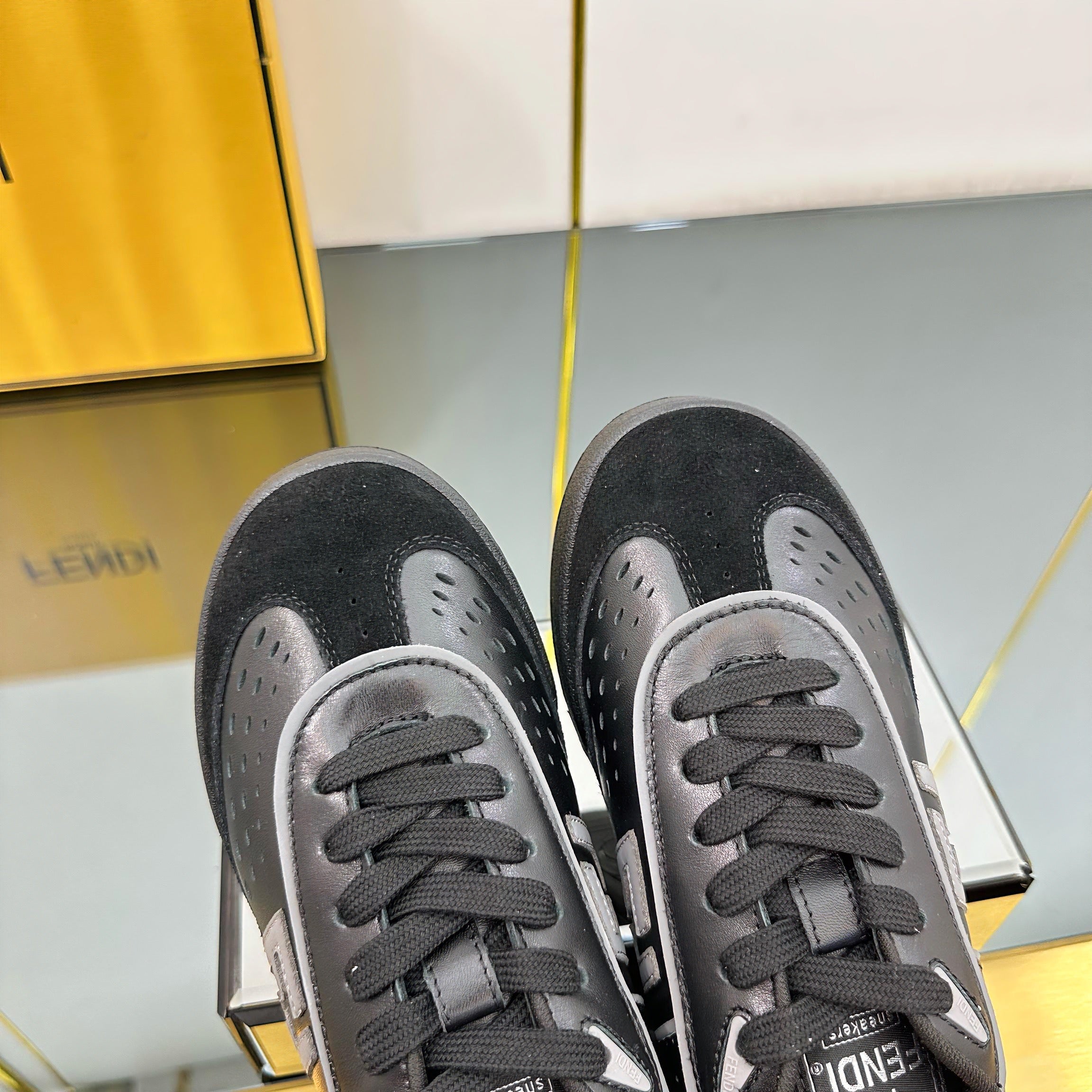 Z2Q105F421 Popular high-quality Shoes