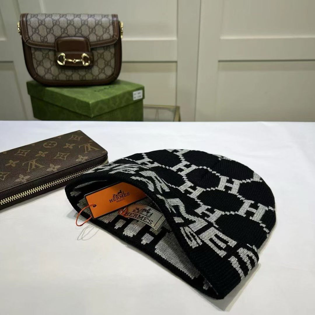 M1R86H43 Popular hats