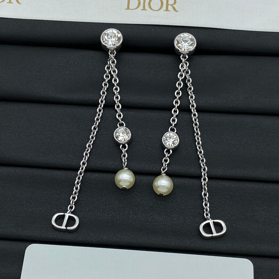 X1Z94D1076E Popular Earrings