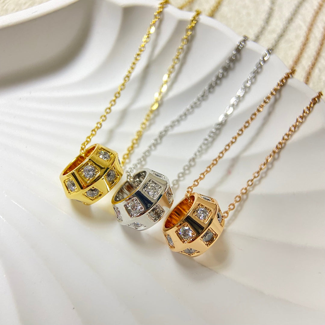 X1Q85E332X Popular Necklaces