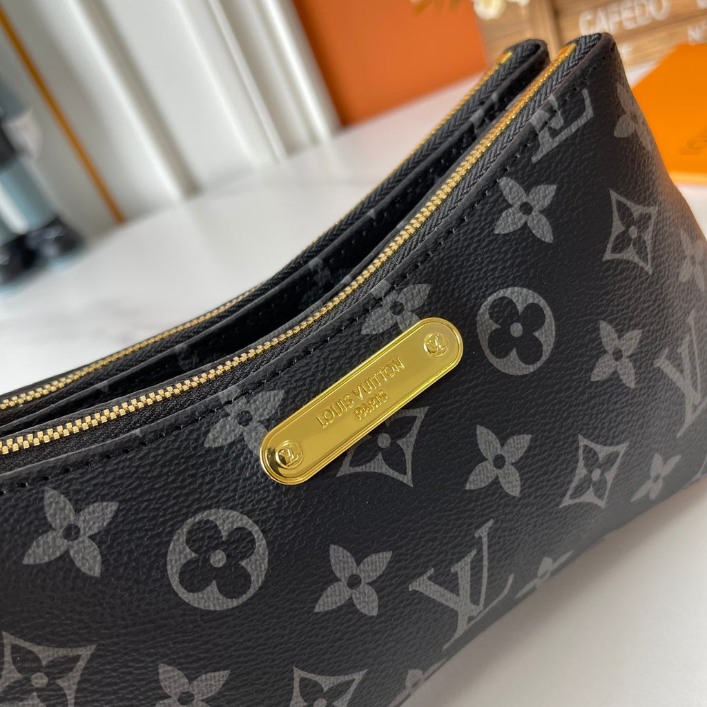 B1R15E30 Popular   bag