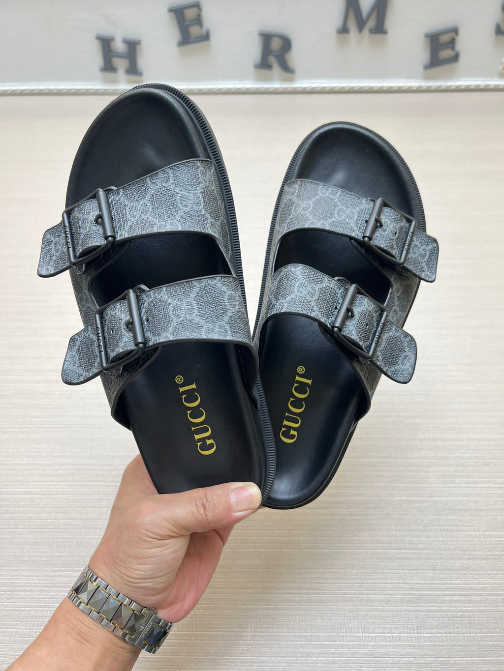 Z5ZB92 Popular slippers