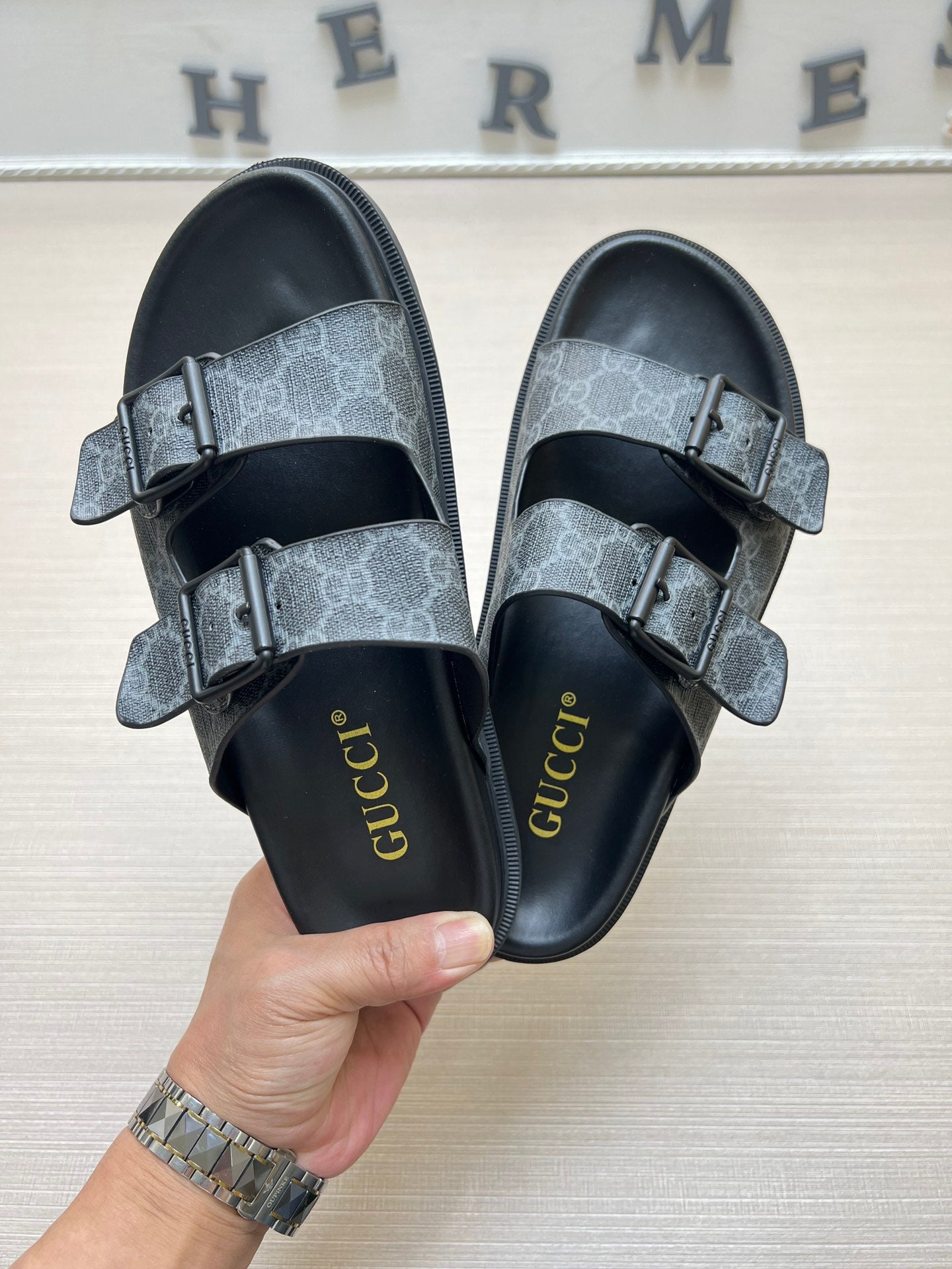 Z5ZB92 Popular slippers