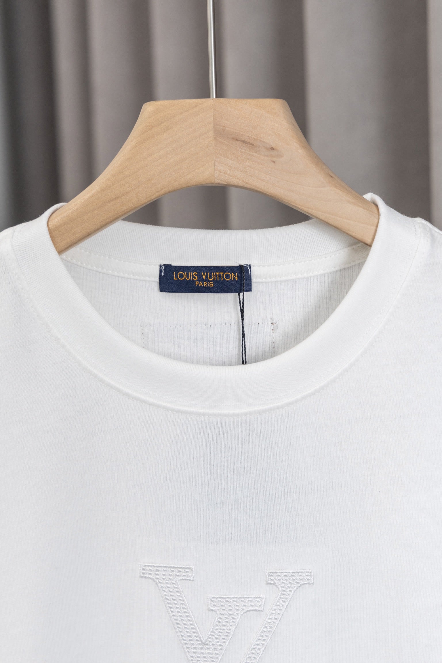 U1W25E3  Popular T-shirts