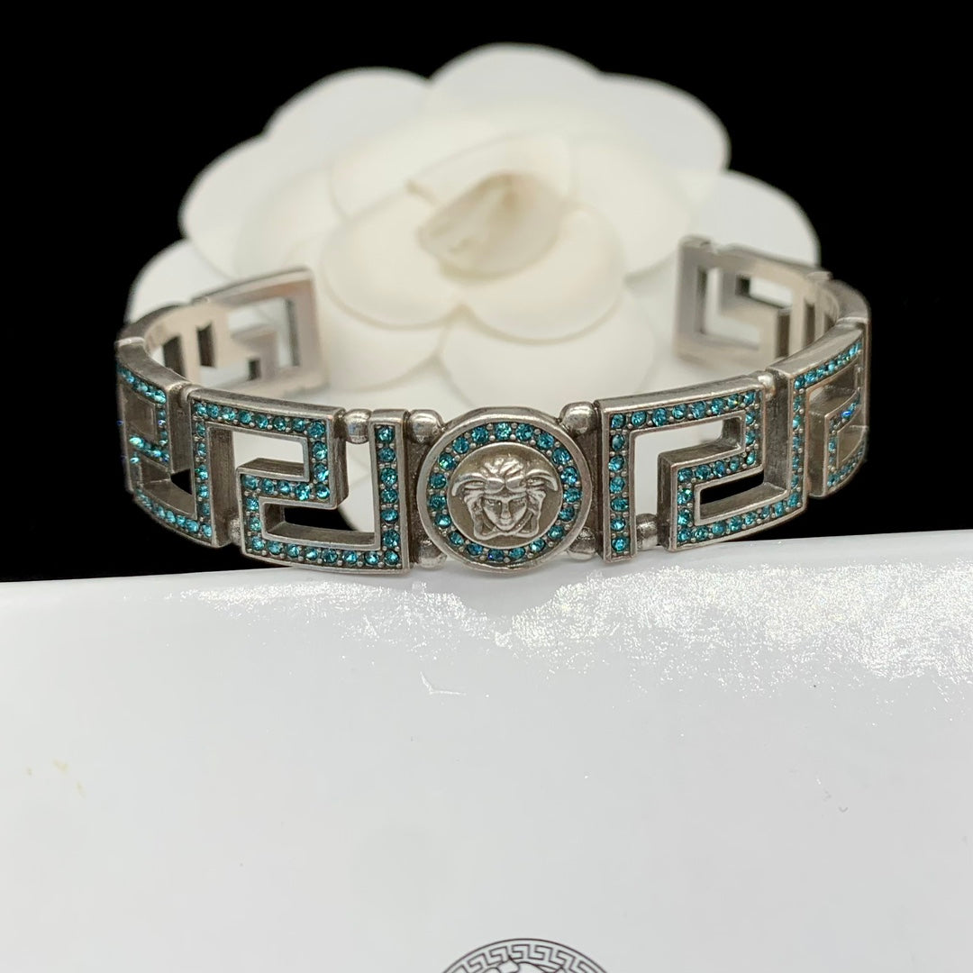 X1N73V73K  Popular bracelet