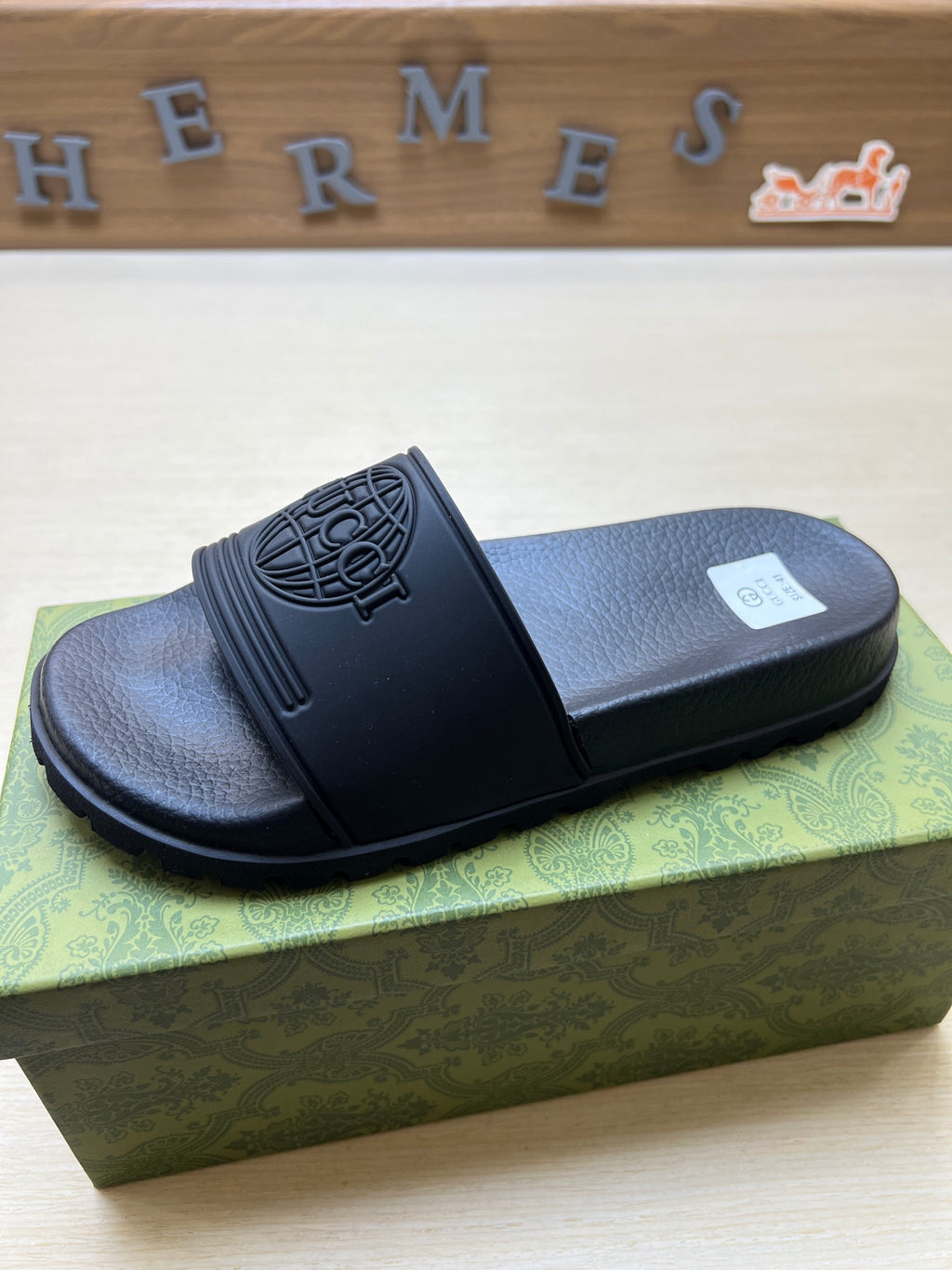 Z5R66B23 Popular  Slippers