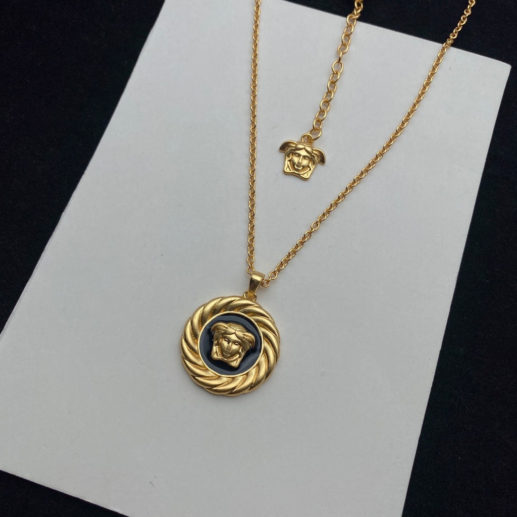 X1Q85V381X  Popular Necklaces