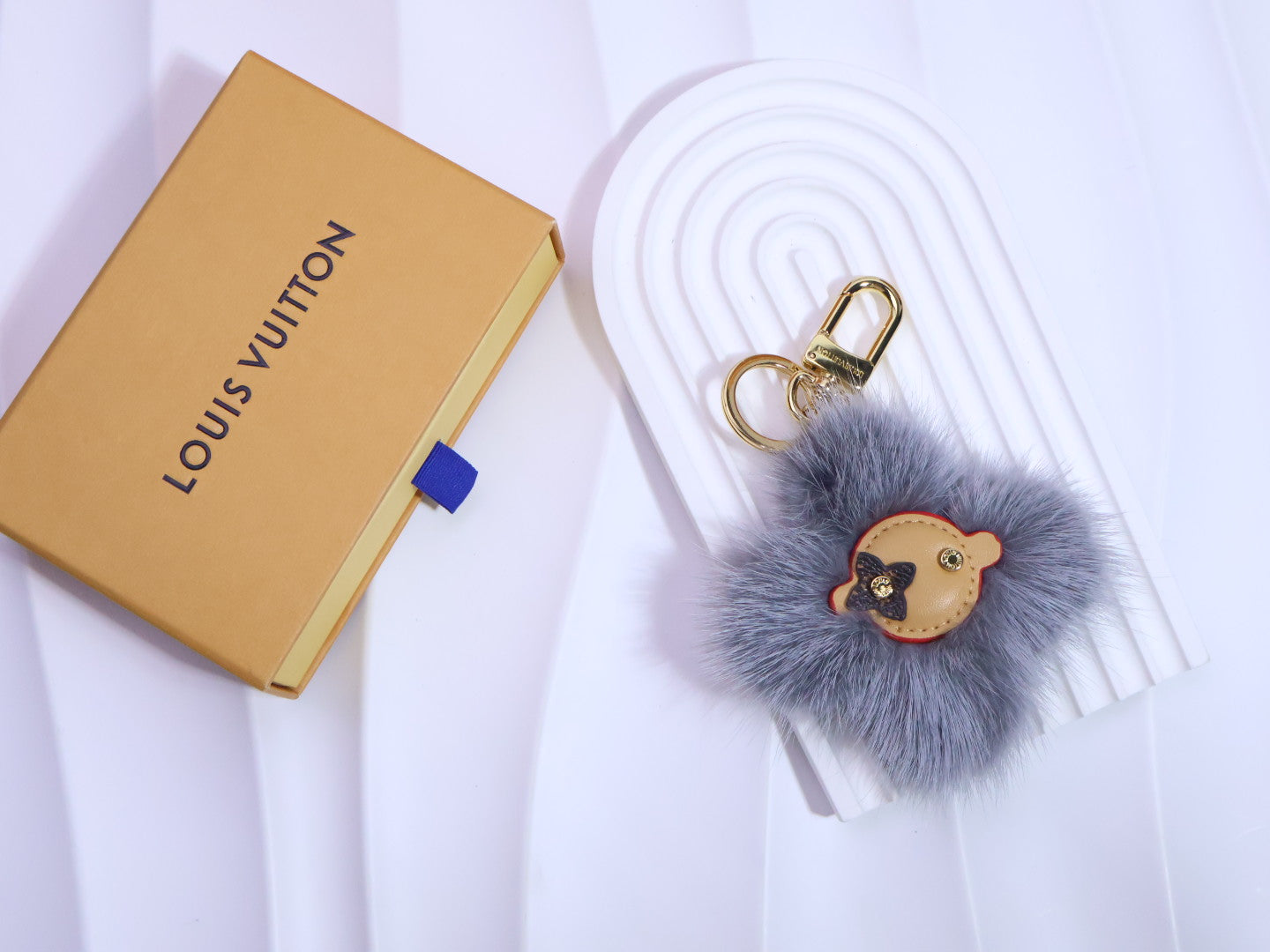 A1Q105E26 Popular bag 's charms accessories