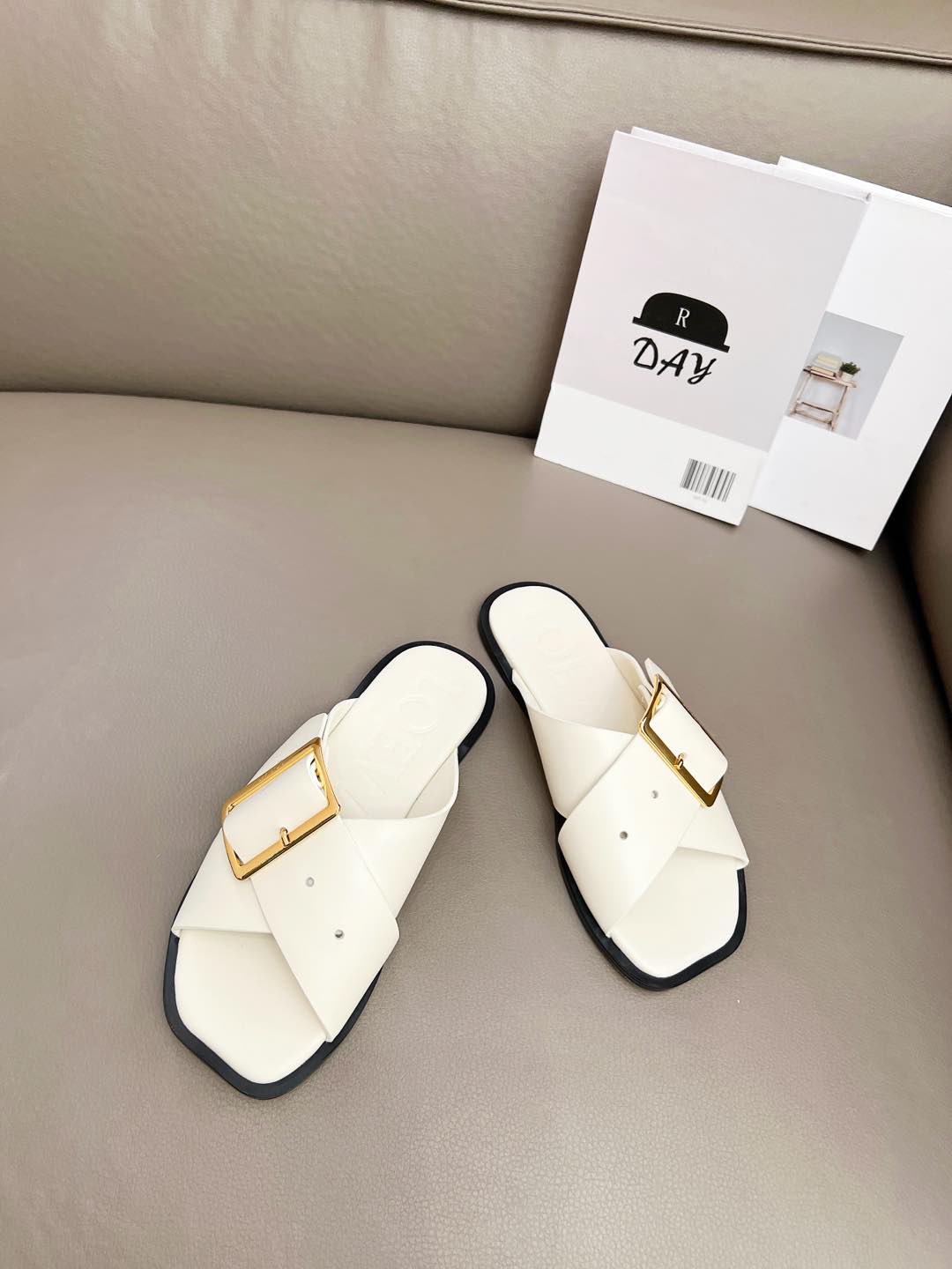 Z2R66A19 Popular high-quality leather shoes