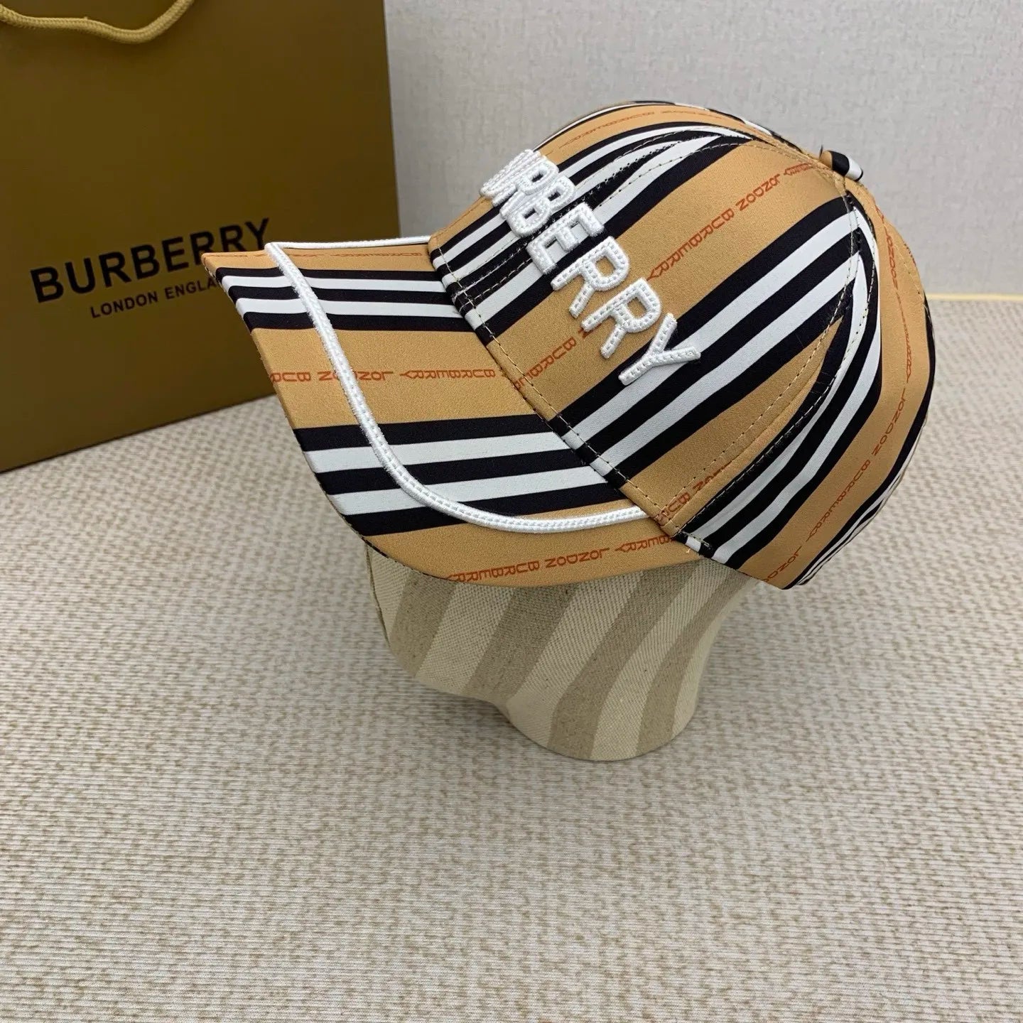 M1Q45R12 Popular hats