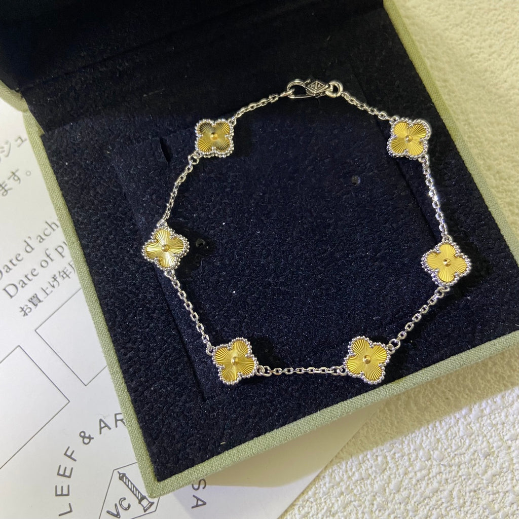 X5Q85VA271X Popular Necklaces. Bracelets. Earrings