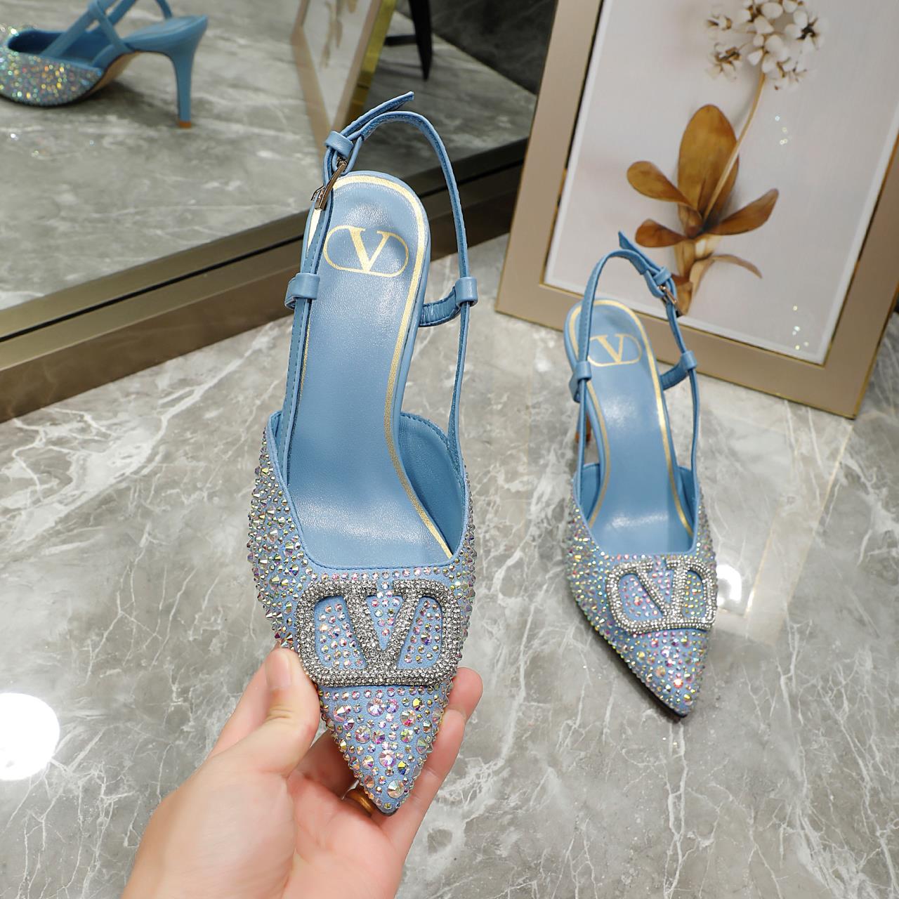Z2R45VL13 Popular leather  High heels