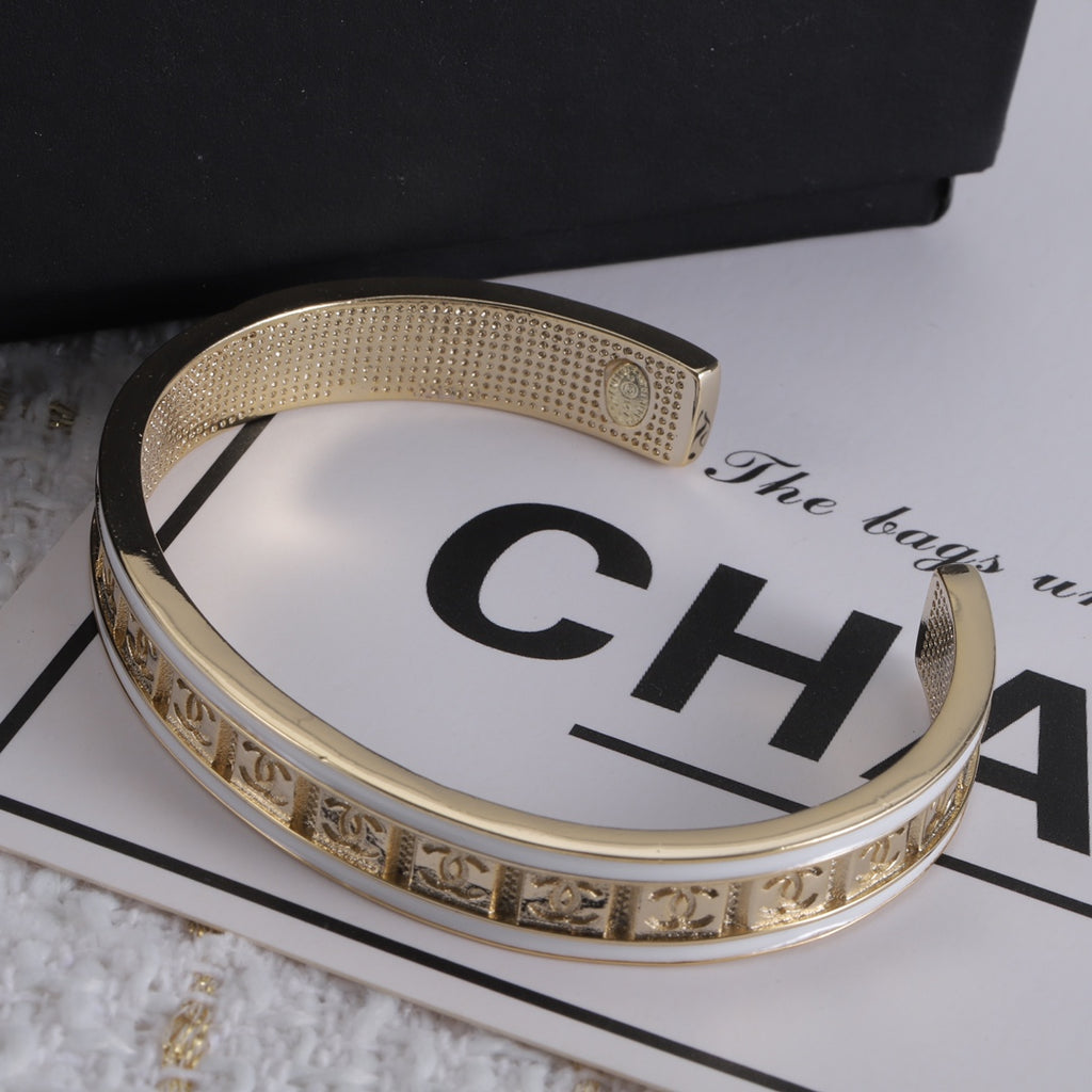 X1Z34C315K  Popular Bracelets