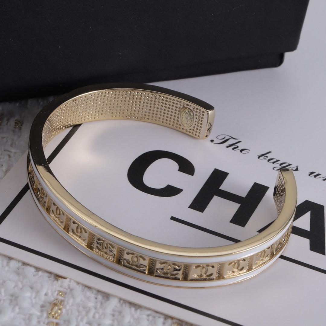 X1Z34C315K  Popular Bracelets