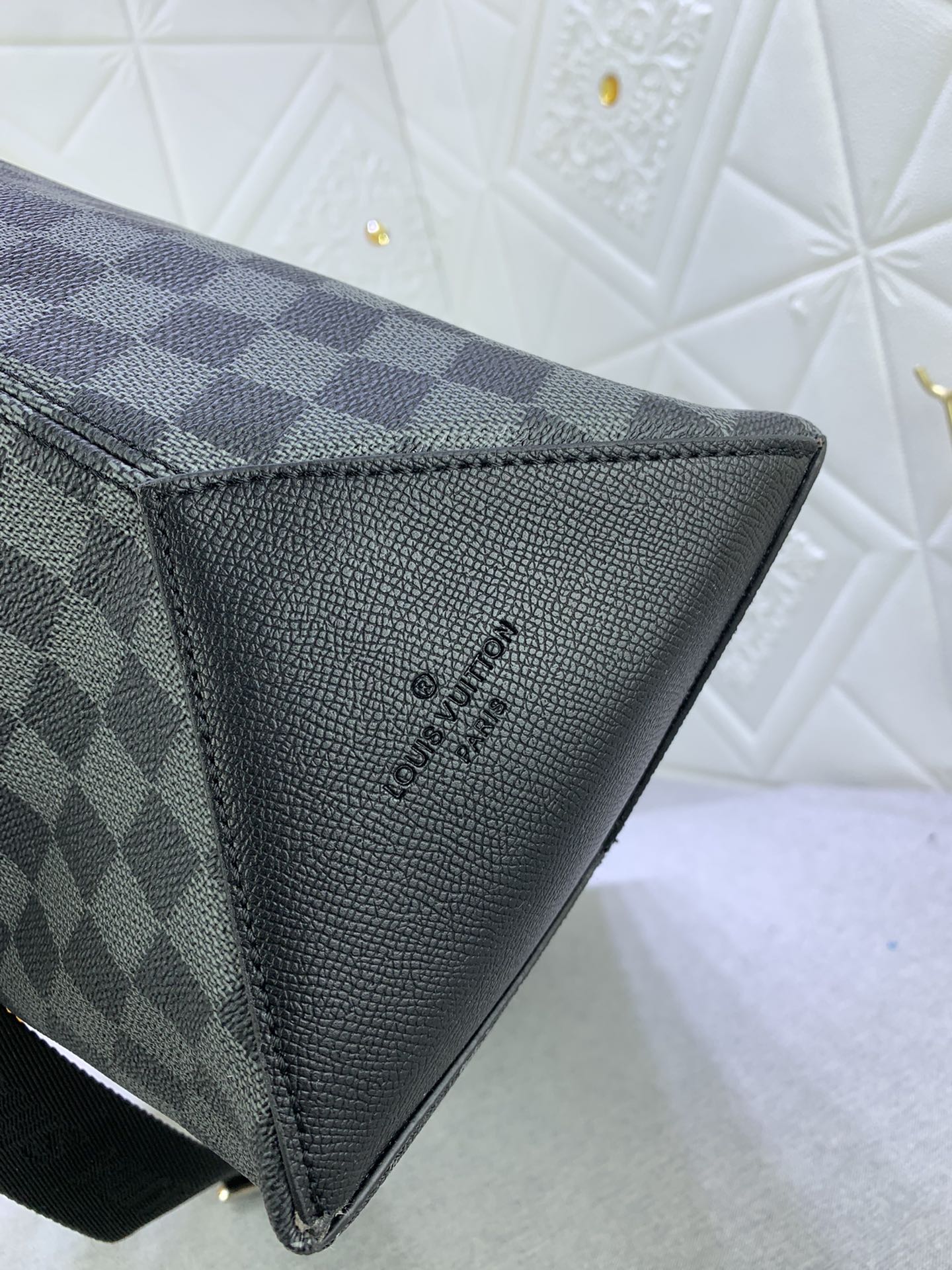 B12X44E350 Popular    leather bag 