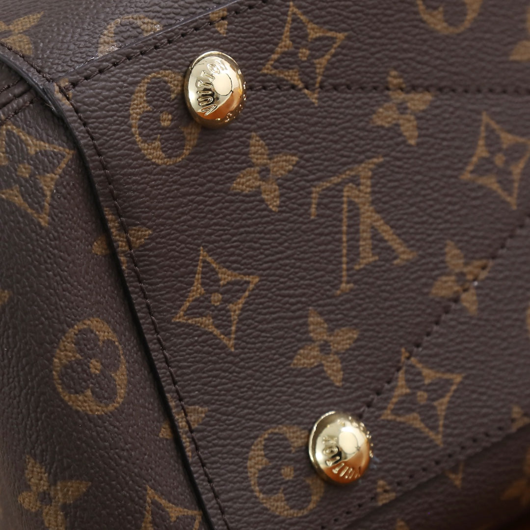 B12X44E317 Popular   leather bag 