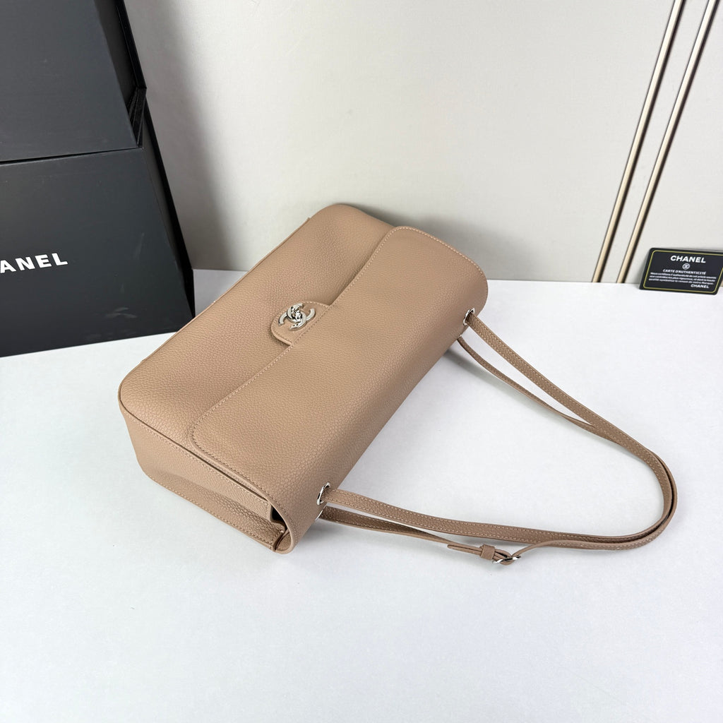 B1R76C35 Popular leather bag