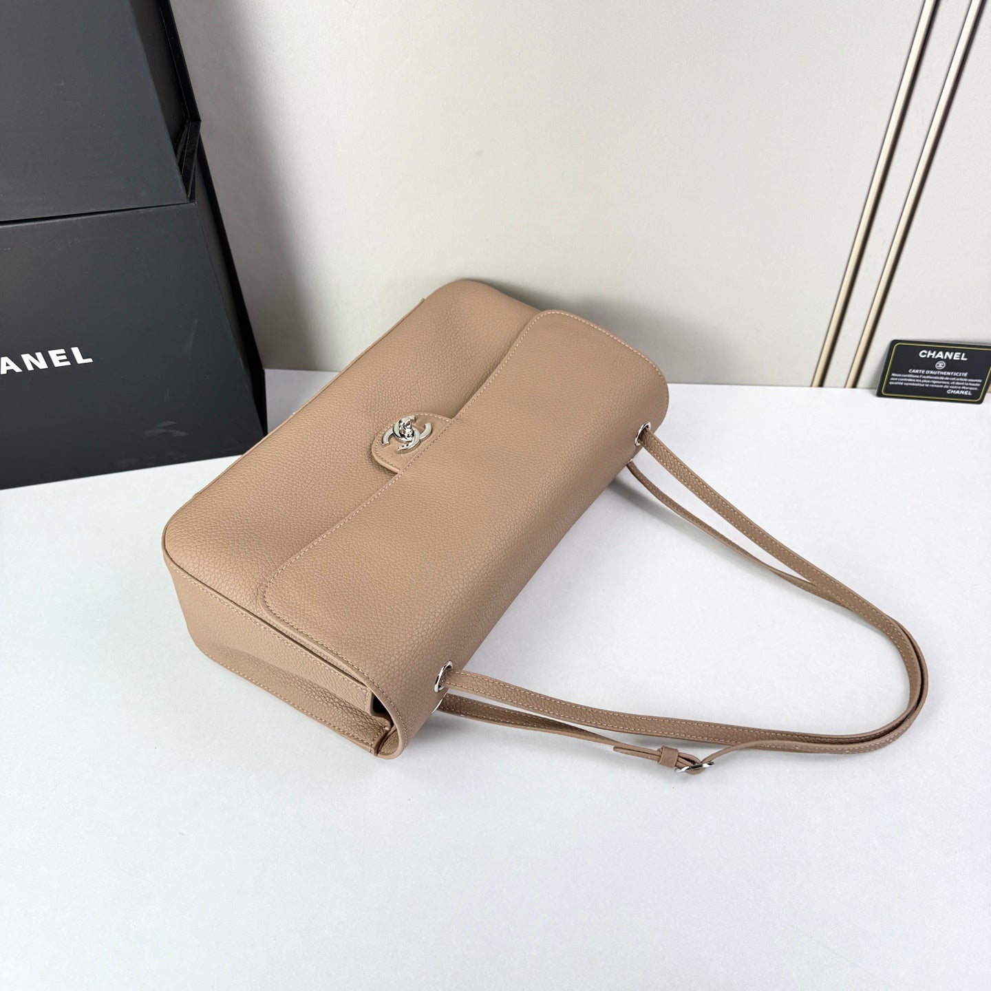 B1R76C35 Popular leather bag